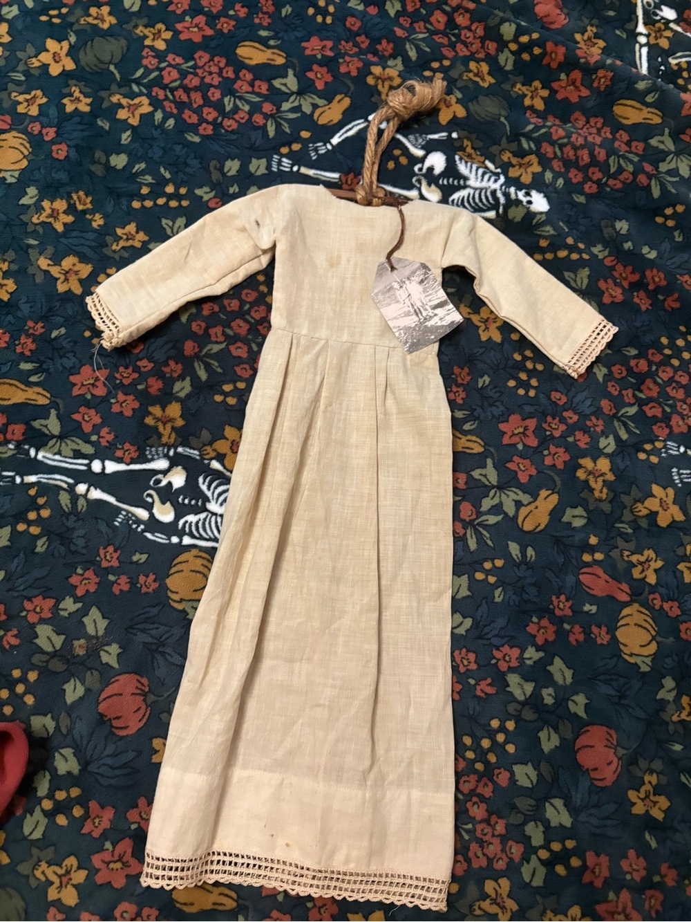 Primitive folk art dolls dress